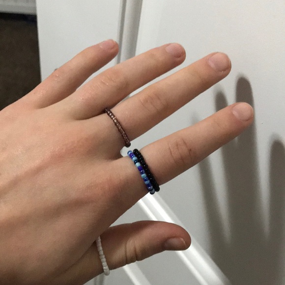 Seed bead rings - Picture 2 of 2